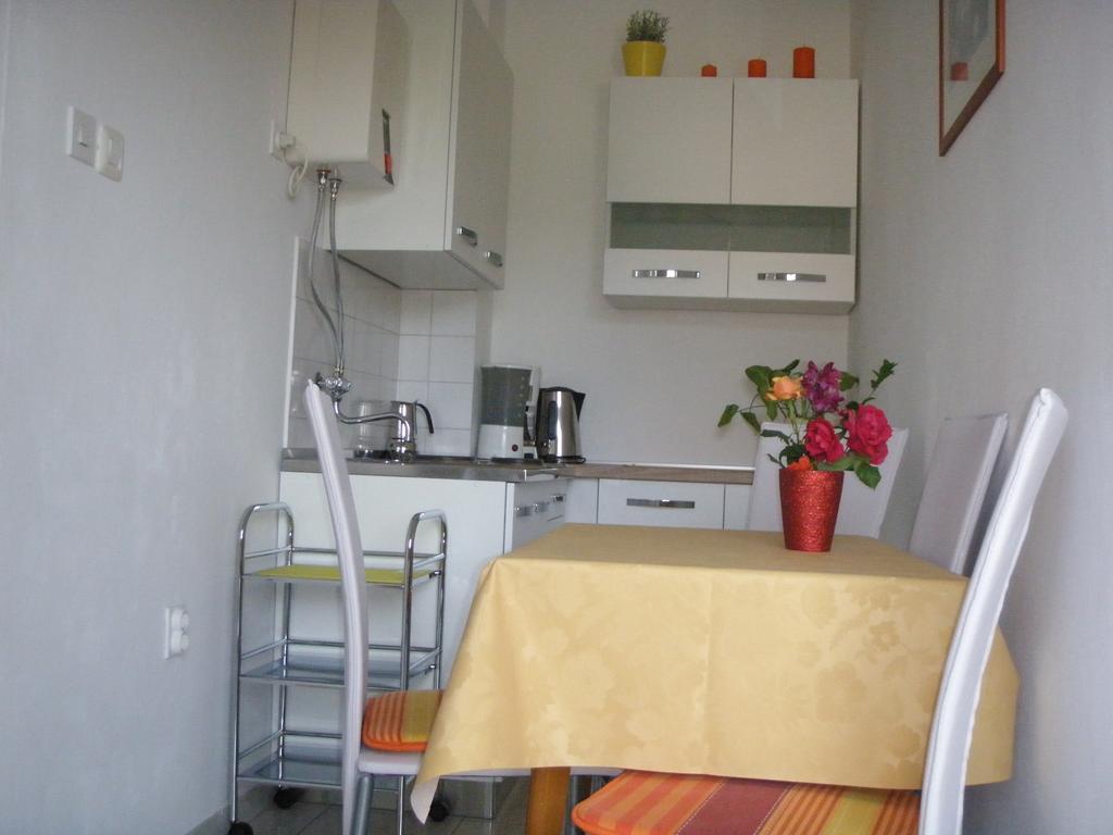 Apartments Barbara Porec Bagian luar foto