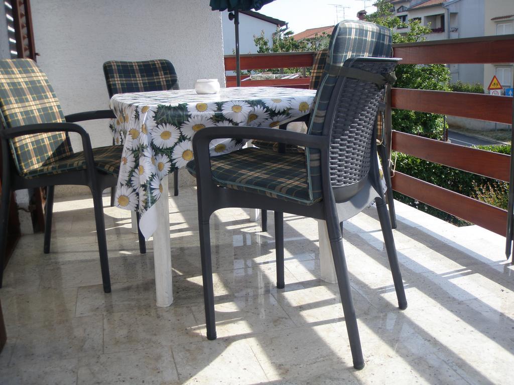 Apartments Barbara Porec Bagian luar foto